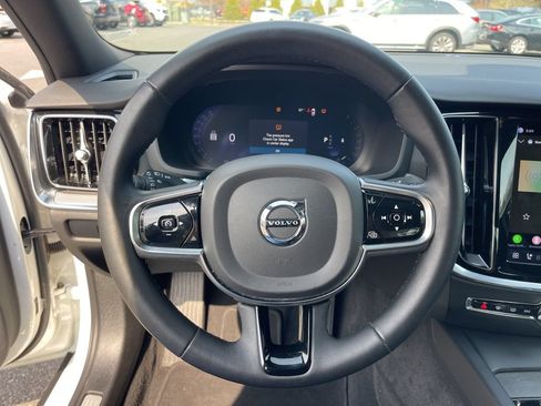 Used 2024 Volvo S60 B5 Plus FWD image 15