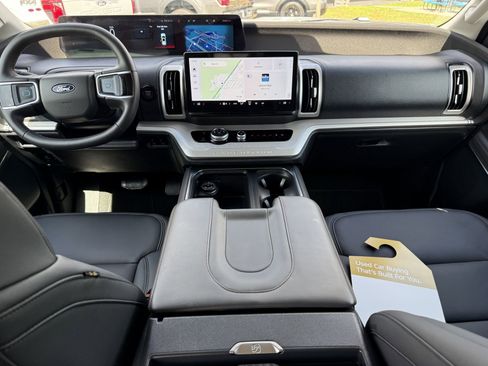 Certified 2025 Ford Expedition Active RWD image 17