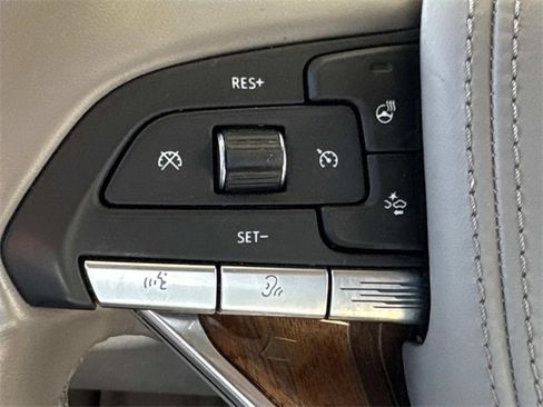 Used 2021 Cadillac Escalade Sport Platinum w/ LPO, ONYX Package image 31