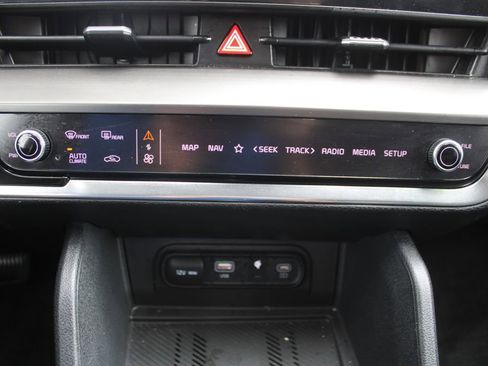 Certified 2023 Kia Sportage EX FWD image 39