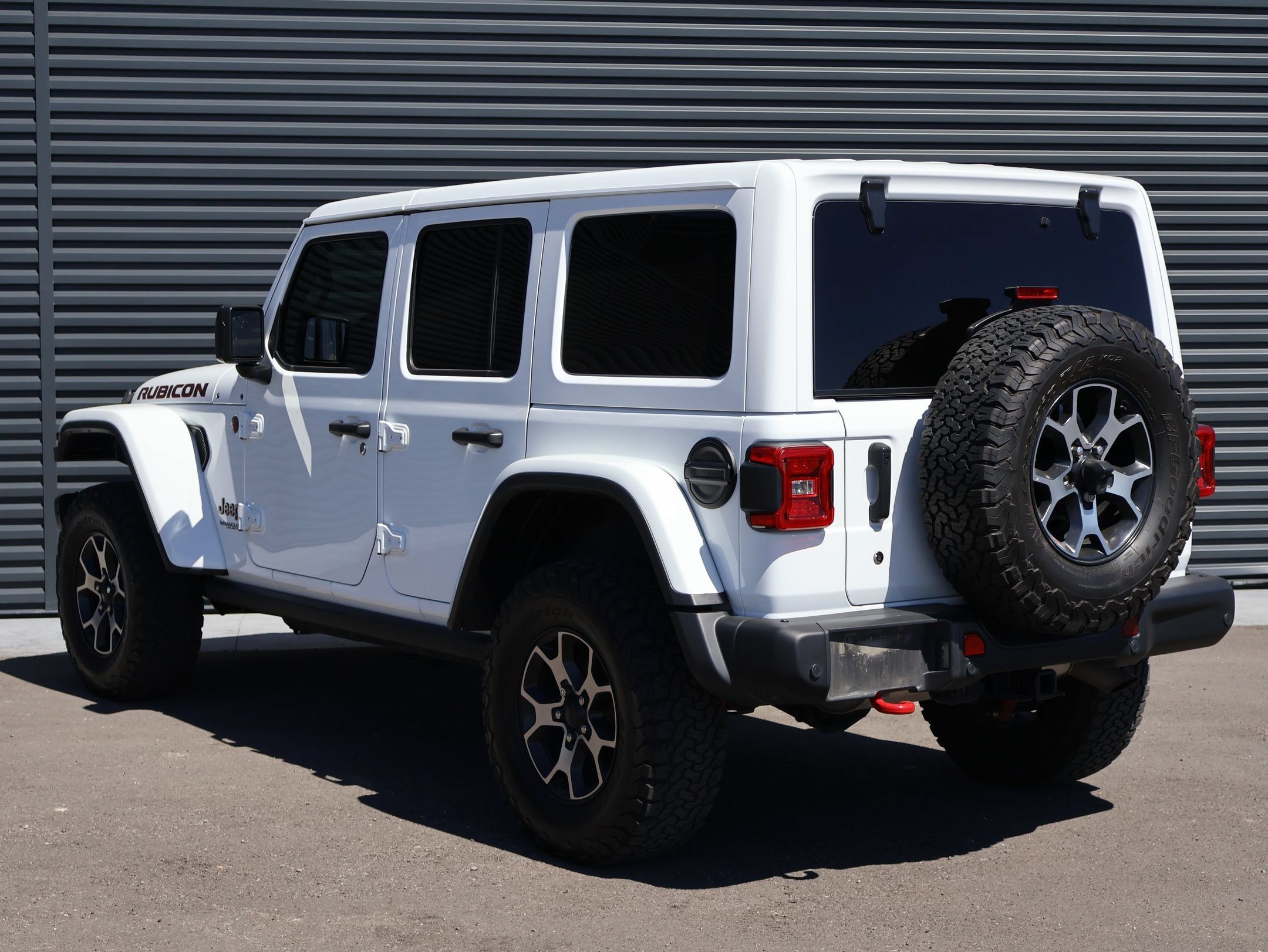 Used 2018 Jeep Wrangler Unlimited Rubicon AWD/4WD image 3
