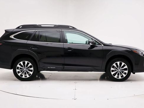 Used 2023 Subaru Outback Limited XT AWD/4WD image 3