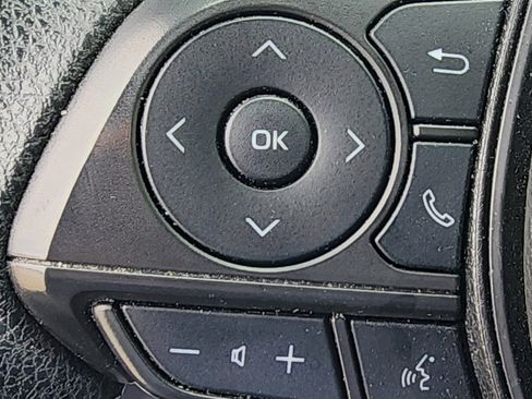 Used 2023 Toyota Corolla LE image 11