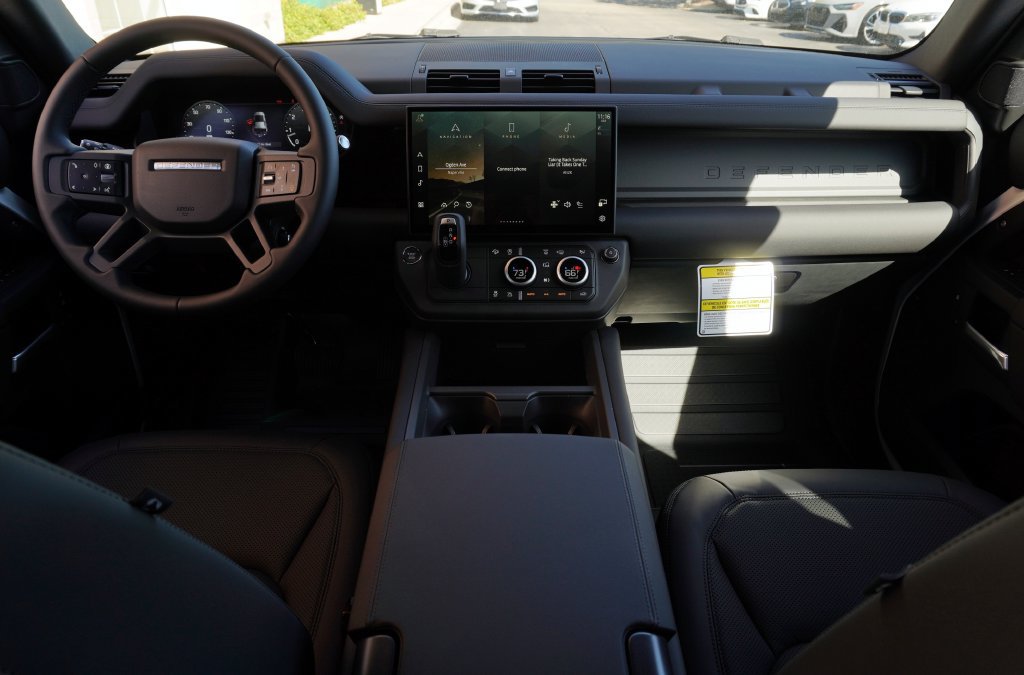 New 2026 Land Rover Defender 110 S AWD/4WD image 9