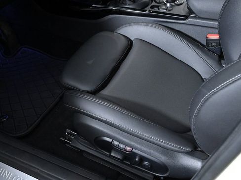 Used 2023 MINI Cooper Clubman S w/ Premium Package image 28