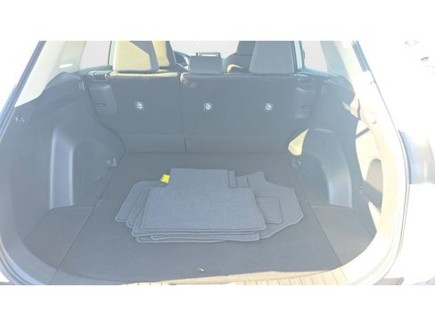 Used 2020 Toyota RAV4 XLE FWD image 9