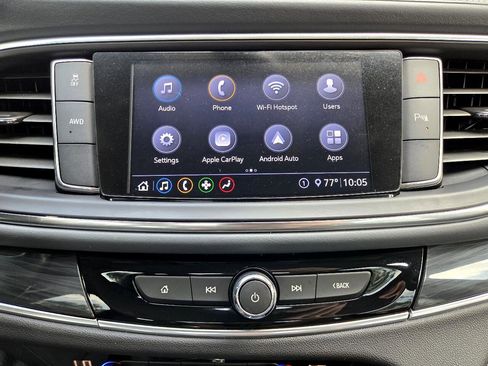 Used 2020 Buick Enclave Essence image 26