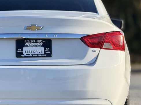 Used 2018 Chevrolet Impala LT image 16