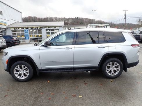 Used 2023 Jeep Grand Cherokee L Limited w/ Trailer Tow Group (B) image 2