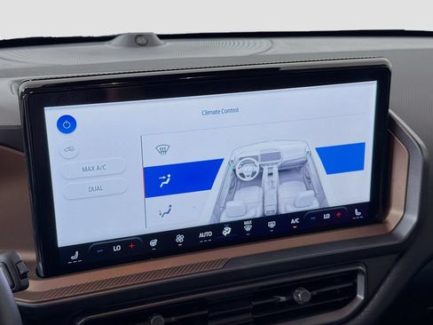 Certified 2025 Ford Bronco Sport Outer Banks w/ Outer Banks Tech Package+ AWD/4WD image 38