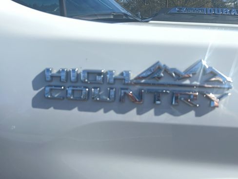 Used 2025 Chevrolet Silverado 3500 High Country w/ High Country Premium Package image 5