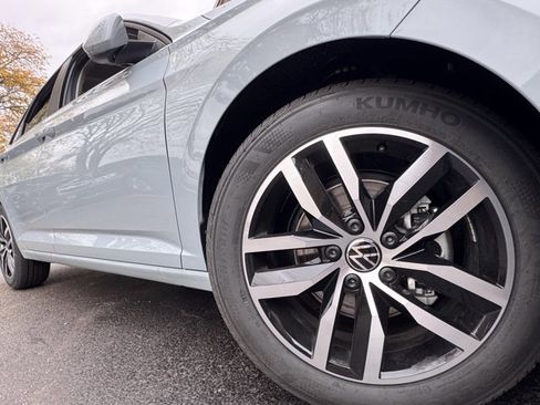 New 2025 Volkswagen Jetta SE image 8