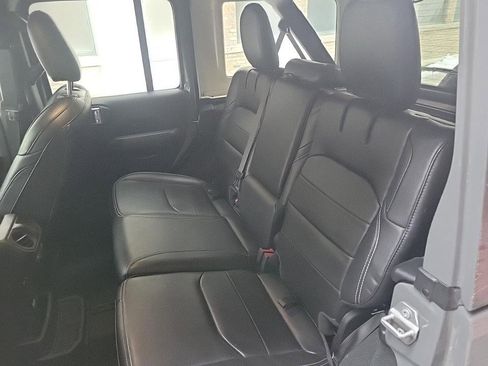 Used 2022 Jeep Wrangler Unlimited Sahara w/ Cold Weather Group image 12