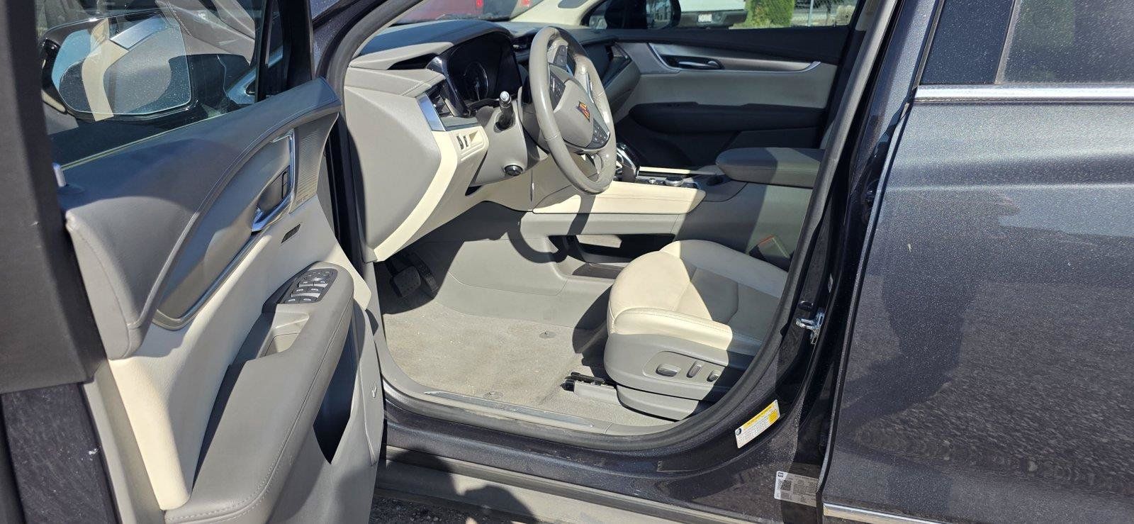 Used 2022 Cadillac XT5 Premium Luxury FWD image 15