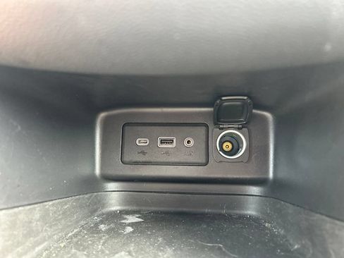 Used 2019 Chevrolet Equinox LT AWD/4WD image 29