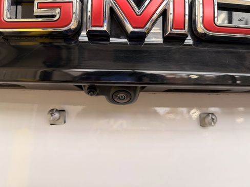 Used 2024 GMC Acadia AT4 image 7