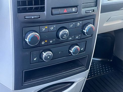 Used 2010 Dodge Grand Caravan SXT image 34