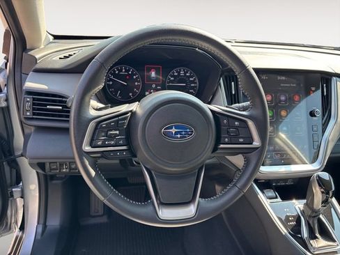 Used 2025 Subaru Outback Premium AWD/4WD image 13