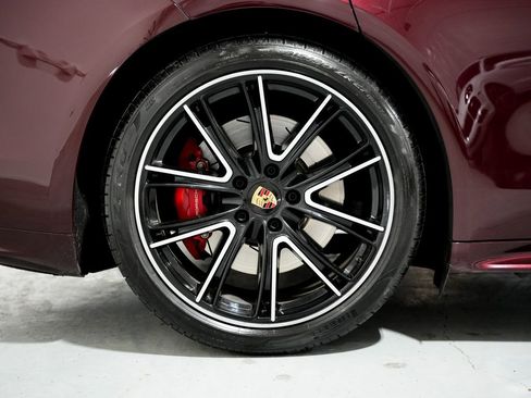 Used 2018 Porsche Panamera Turbo image 41
