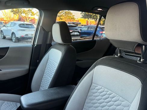 Used 2019 Chevrolet Equinox LT image 14