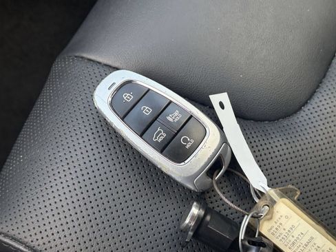 Used 2024 Hyundai Palisade SEL FWD image 23