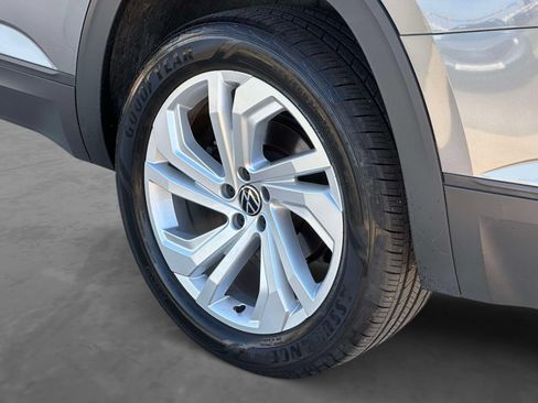 Certified 2023 Volkswagen Atlas SE AWD/4WD image 7