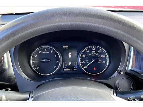 Used 2020 Mitsubishi Outlander ES image 23