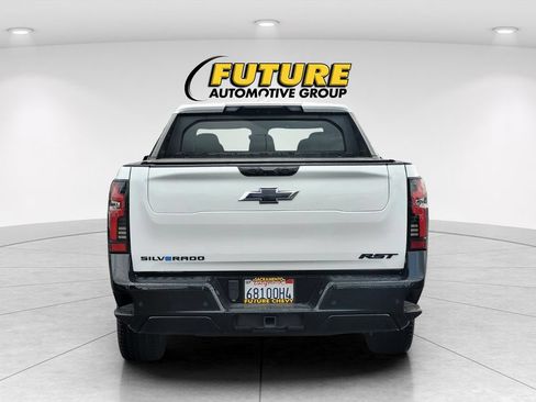Used 2025 Chevrolet Silverado EV RST AWD/4WD image 5