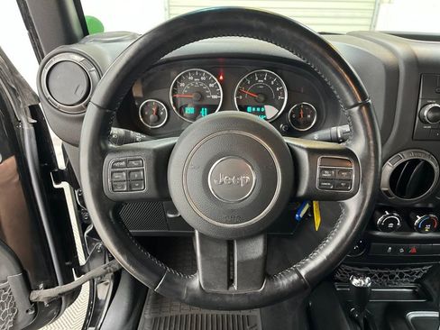 Used 2018 Jeep Wrangler Sport AWD/4WD image 16