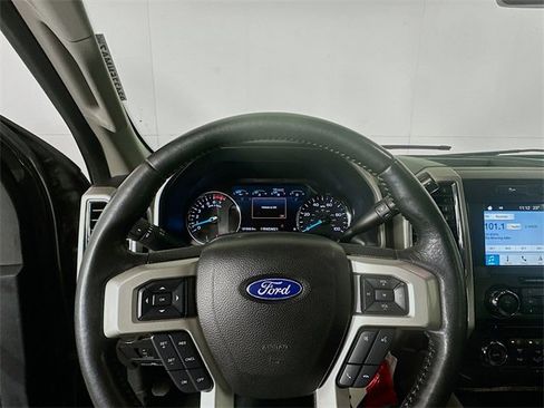Used 2018 Ford F250 Lariat w/ Chrome Package image 11