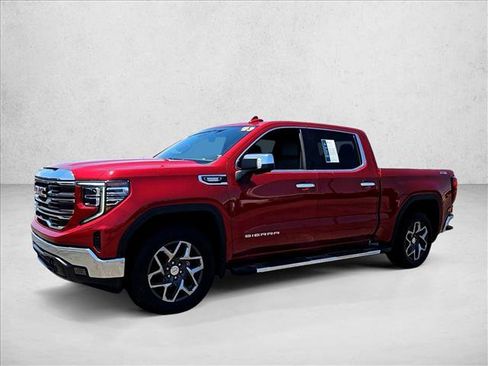 Used 2023 GMC Sierra 1500 SLT AWD/4WD image 4