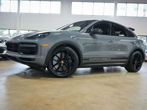 Used 2022 Porsche Cayenne Turbo GT AWD/4WD image 2