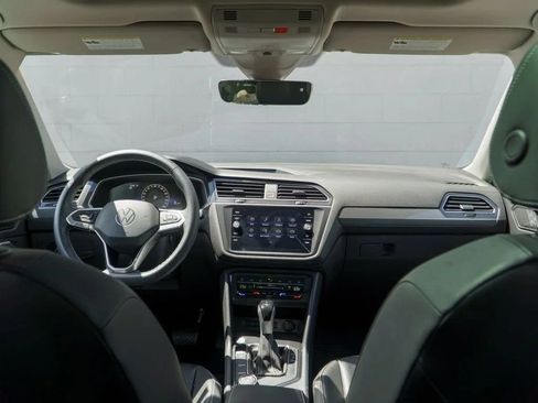 Used 2023 Volkswagen Tiguan SE w/ Panoramic Sunroof Package AWD/4WD image 20