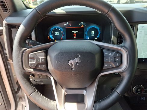 Certified 2025 Ford Bronco Badlands AWD/4WD image 20