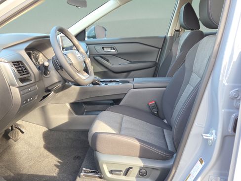 Certified 2026 Nissan Rogue SV w/ Cold Weather Package FWD image 10
