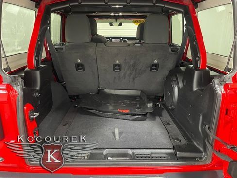 Used 2020 Jeep Wrangler Unlimited Sahara w/ Uconnect 4C Nav & Sound Group image 23