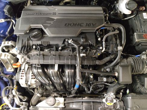 Used 2024 Hyundai Elantra SE FWD image 30