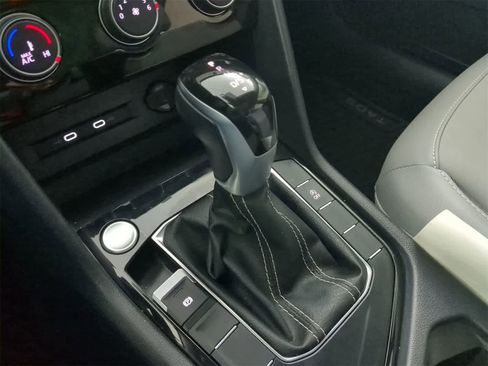 Certified 2023 Volkswagen Taos SE image 31