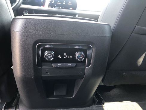 Used 2025 Chevrolet Tahoe LS AWD/4WD image 12