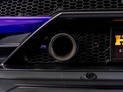 Used 2024 Lamborghini Huracan Sterrato image 19
