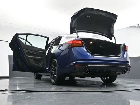 Used 2023 Nissan Altima 2.5 SR w/ SR Premium Package image 40