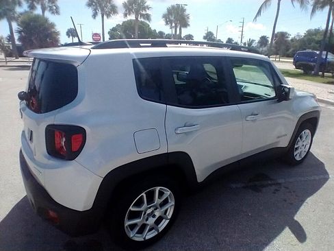 Used 2020 Jeep Renegade Latitude w/ Cold Weather Group image 6