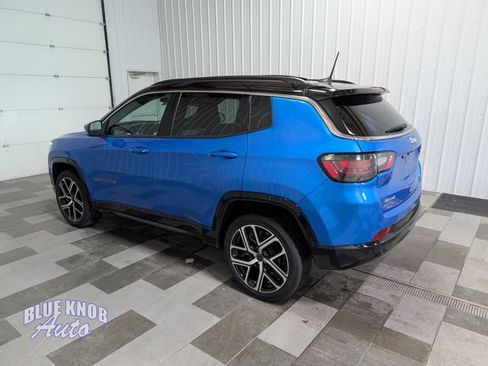 Used 2025 Jeep Compass Limited w/ Elite Group AWD/4WD image 2