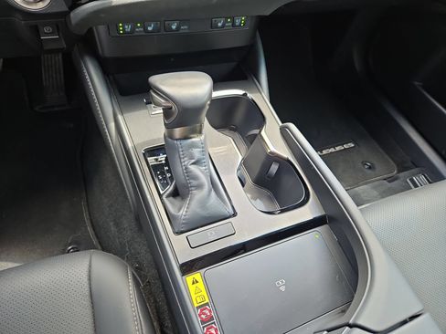 Used 2025 Lexus ES 350 w/ Premium Package FWD image 22