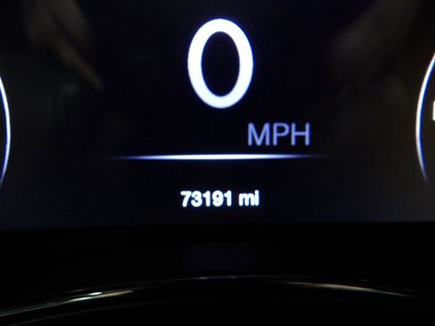 Used 2020 Jeep Grand Cherokee Laredo AWD/4WD image 22