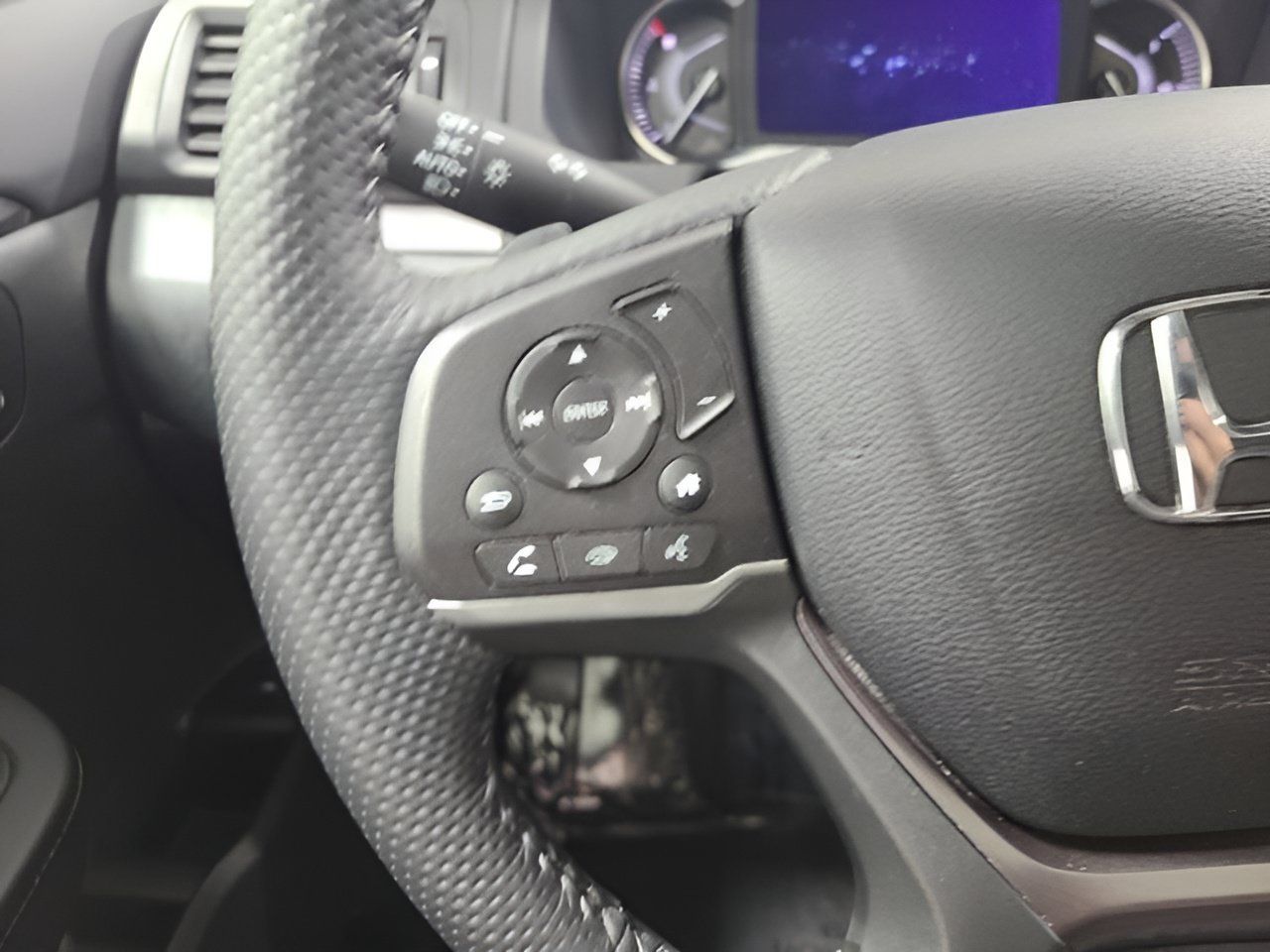 Used 2023 Honda Passport EX-L image 26
