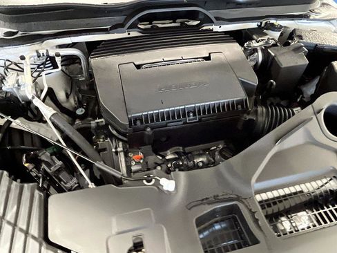 New 2025 Honda Pilot Touring image 12