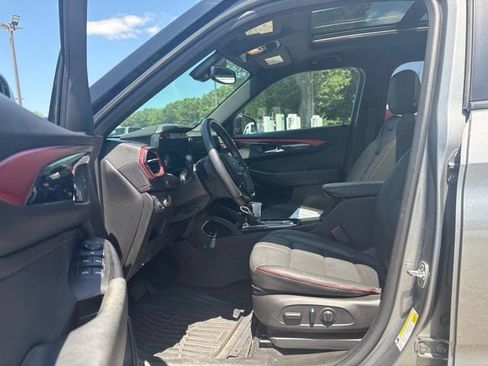 Used 2024 Chevrolet TrailBlazer RS w/ Convenience Package AWD/4WD image 16