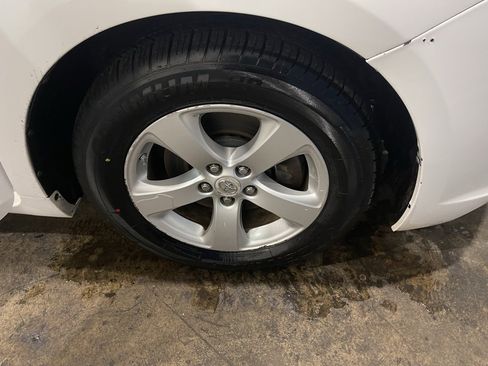 Used 2011 Toyota Sienna LE image 35