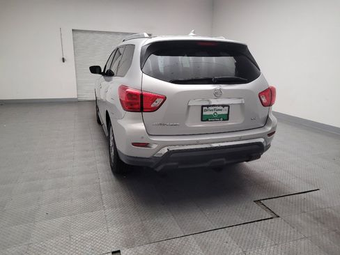 Used 2019 Nissan Pathfinder SV image 6